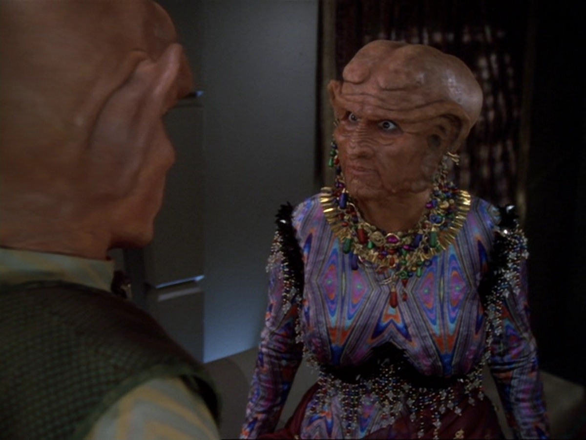 extant_StarTrek_DS9_6x23-ProfitAndLace_1592.jpg