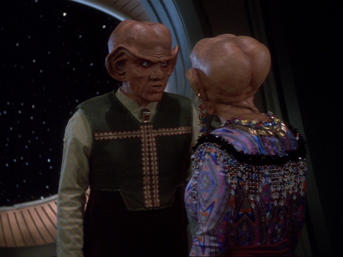 extant_StarTrek_DS9_6x23-ProfitAndLace_1594.jpg