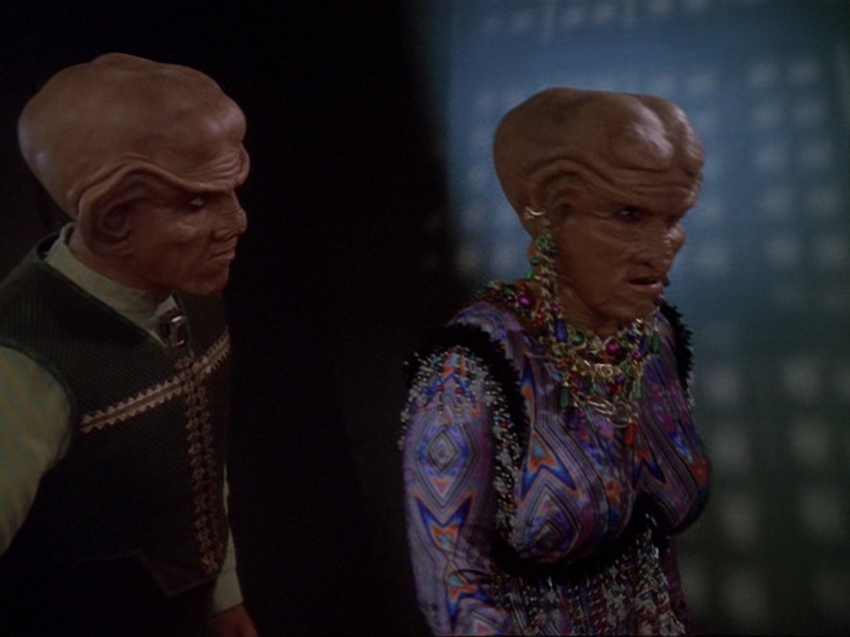 extant_StarTrek_DS9_6x23-ProfitAndLace_1598.jpg