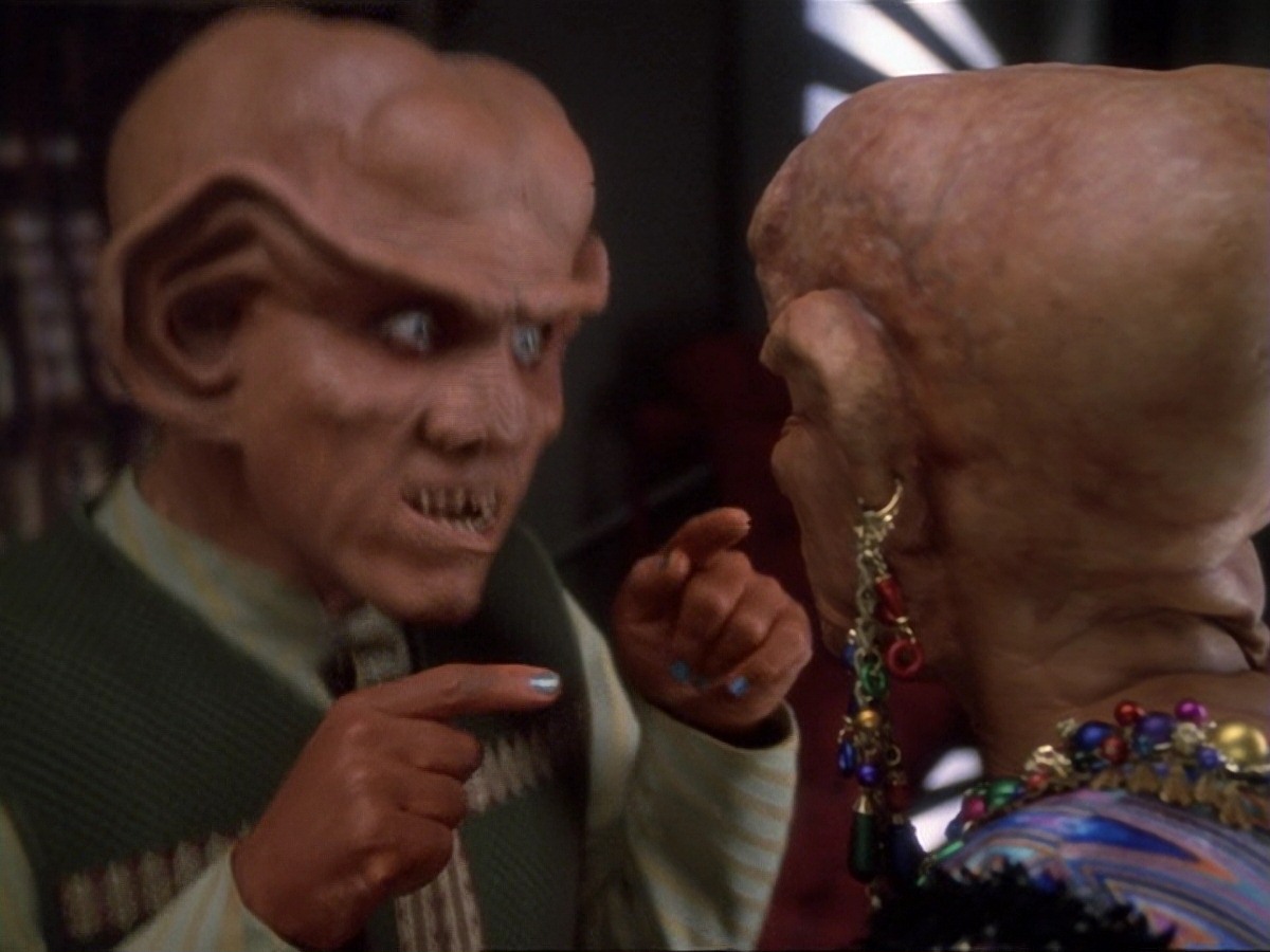 extant_StarTrek_DS9_6x23-ProfitAndLace_1613.jpg