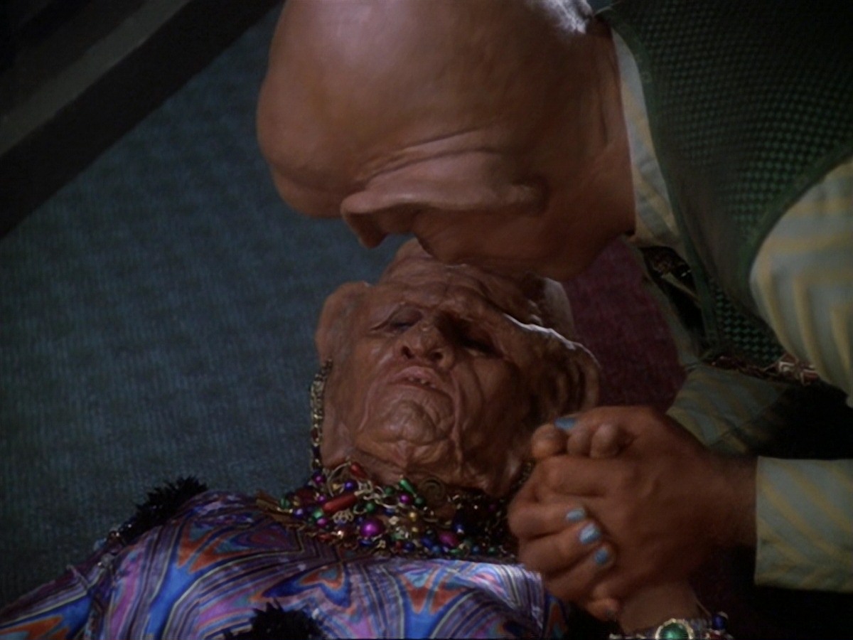 extant_StarTrek_DS9_6x23-ProfitAndLace_1680.jpg