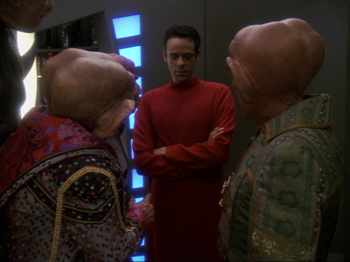extant_StarTrek_DS9_6x23-ProfitAndLace_1772.jpg