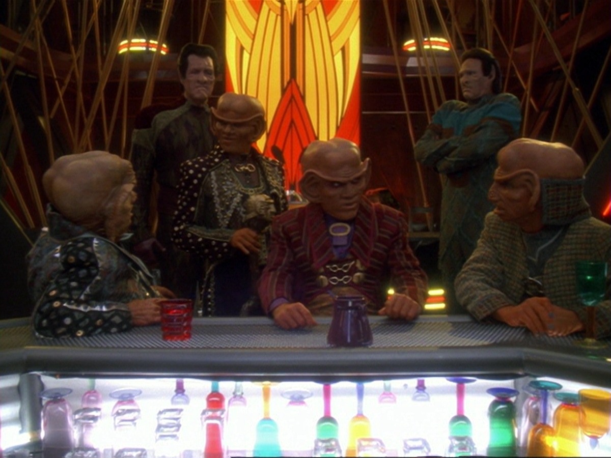 extant_StarTrek_DS9_6x23-ProfitAndLace_1883.jpg