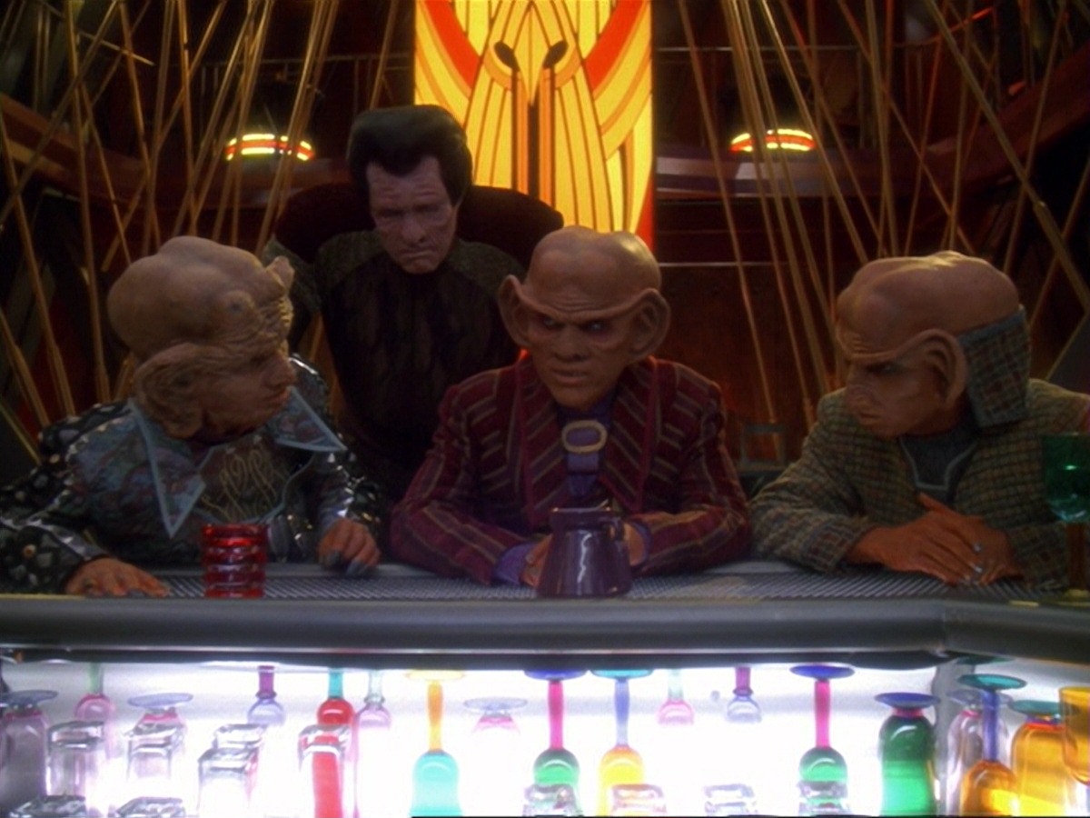 extant_StarTrek_DS9_6x23-ProfitAndLace_1969.jpg