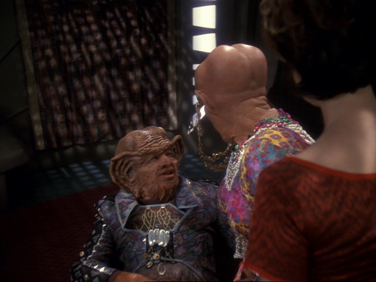 extant_StarTrek_DS9_6x23-ProfitAndLace_2206.jpg