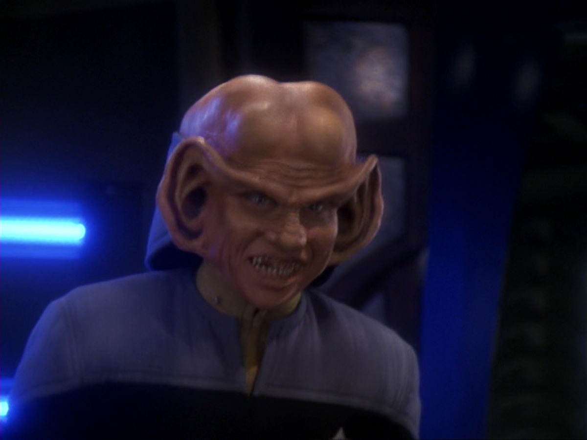 extant_StarTrek_DS9_6x23-ProfitAndLace_2384.jpg