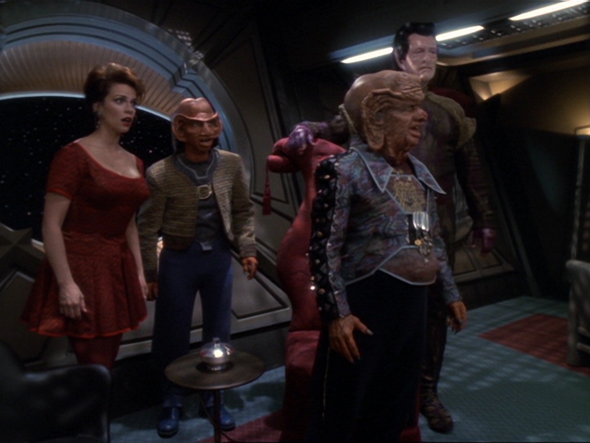 extant_StarTrek_DS9_6x23-ProfitAndLace_2621.jpg
