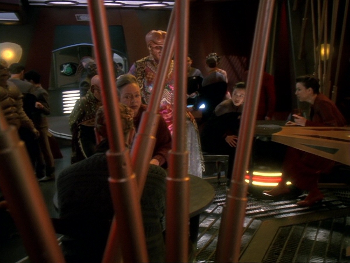 extant_StarTrek_DS9_6x23-ProfitAndLace_2784.jpg