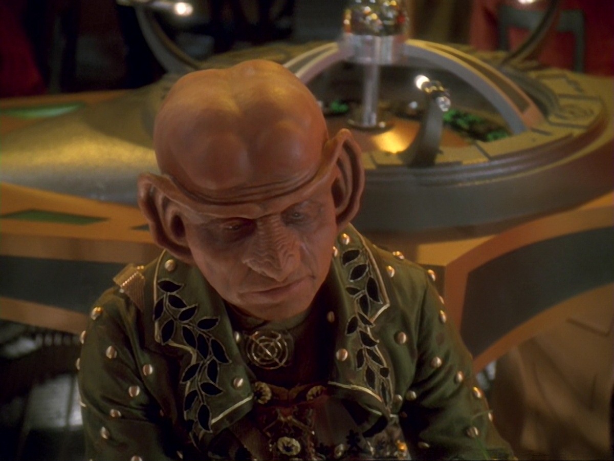 extant_StarTrek_DS9_6x23-ProfitAndLace_2841.jpg