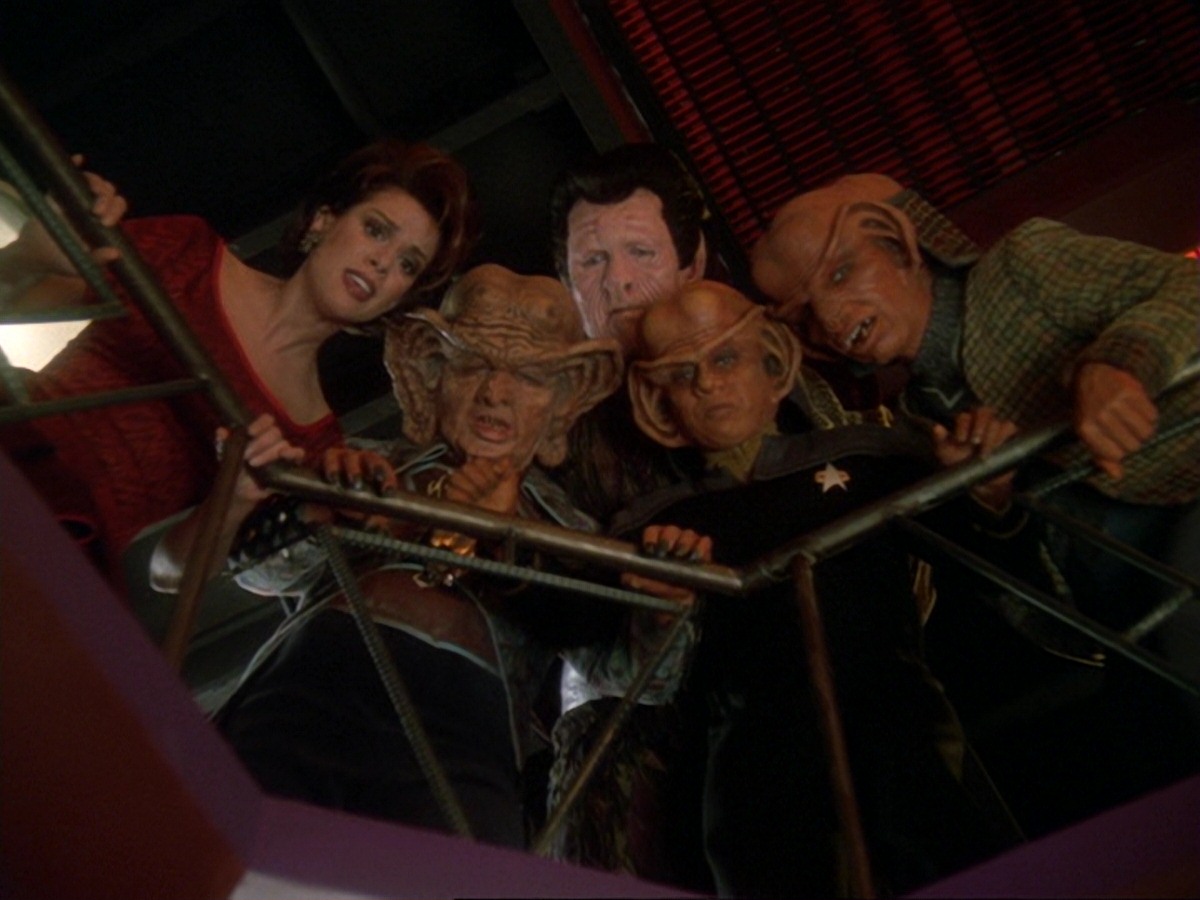 extant_StarTrek_DS9_6x23-ProfitAndLace_2854.jpg
