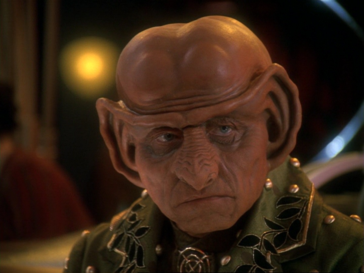 extant_StarTrek_DS9_6x23-ProfitAndLace_2951.jpg
