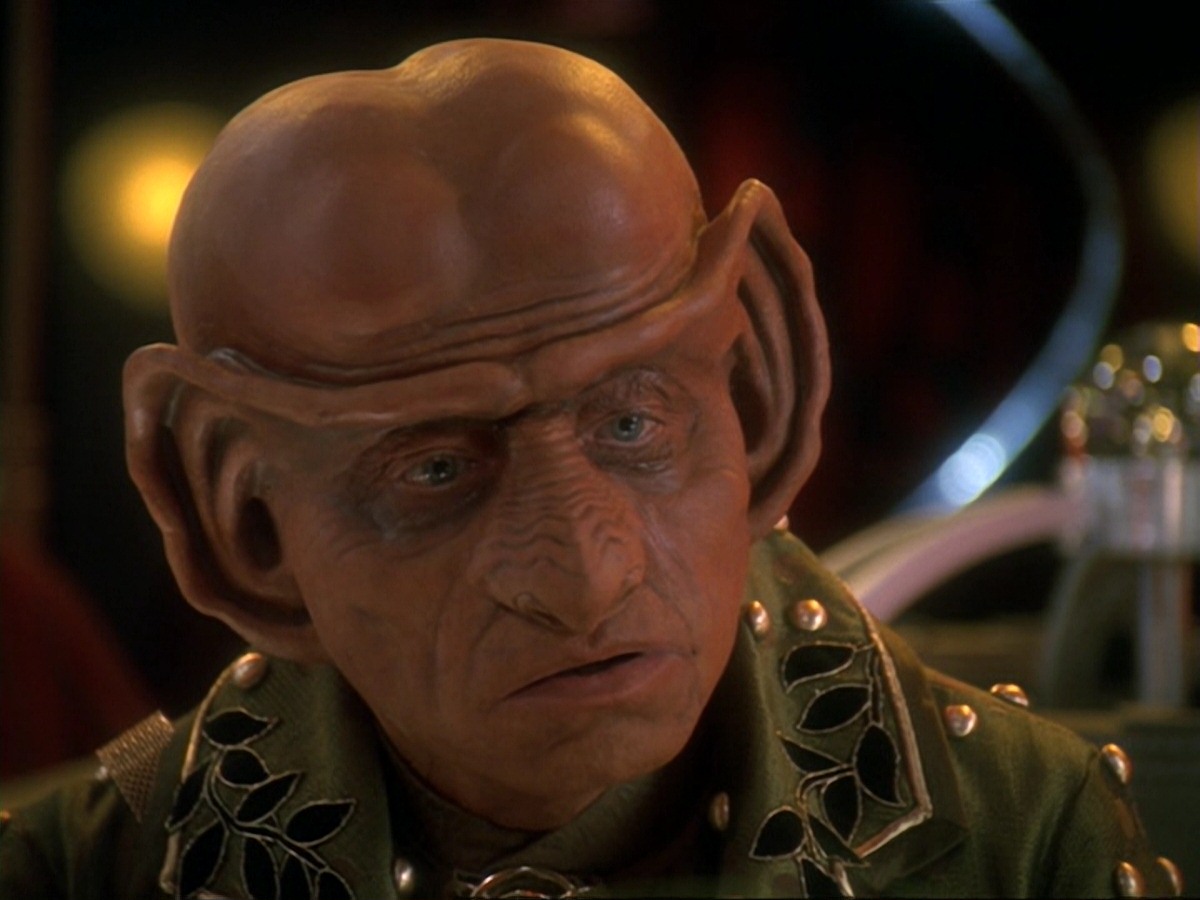 extant_StarTrek_DS9_6x23-ProfitAndLace_2980.jpg