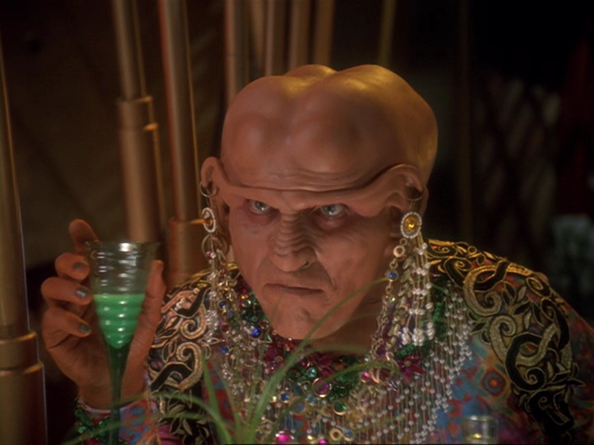 extant_StarTrek_DS9_6x23-ProfitAndLace_3026.jpg