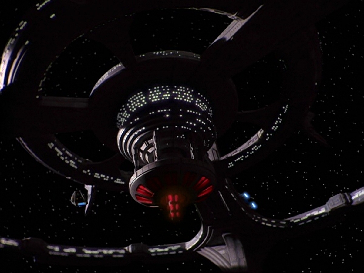 extant_StarTrek_DS9_6x23-ProfitAndLace_3077.jpg