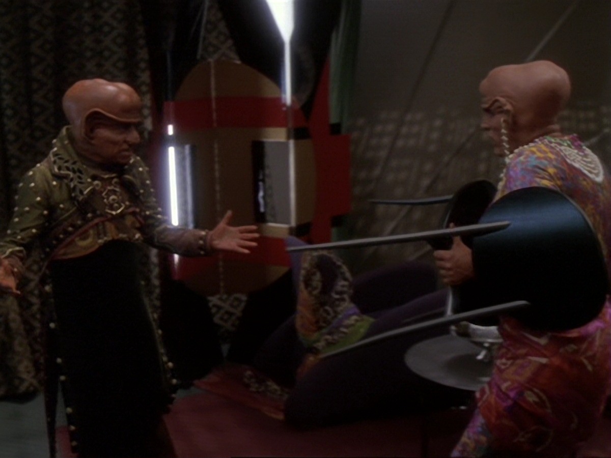 extant_StarTrek_DS9_6x23-ProfitAndLace_3200.jpg