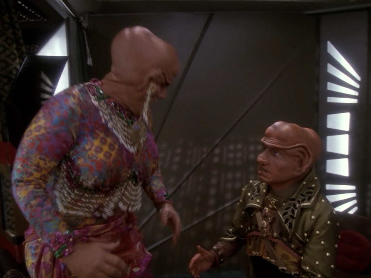 extant_StarTrek_DS9_6x23-ProfitAndLace_3235.jpg