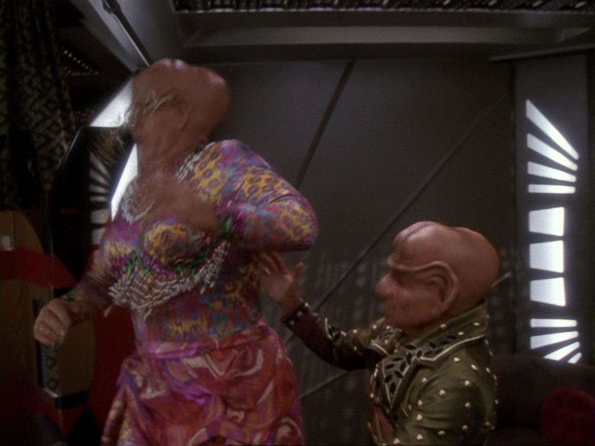 extant_StarTrek_DS9_6x23-ProfitAndLace_3238.jpg