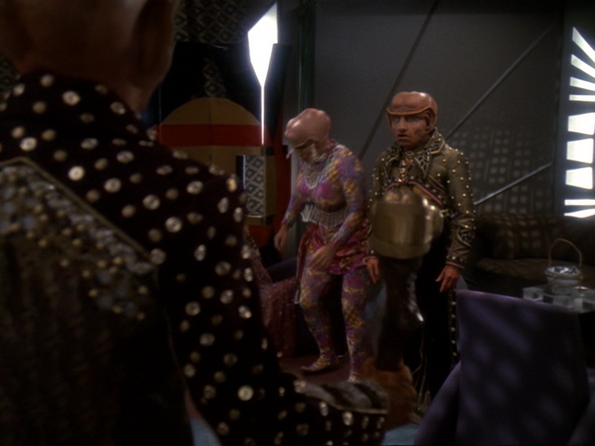 extant_StarTrek_DS9_6x23-ProfitAndLace_3257.jpg