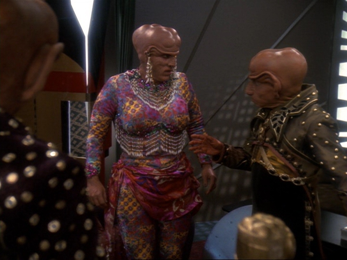 extant_StarTrek_DS9_6x23-ProfitAndLace_3273.jpg
