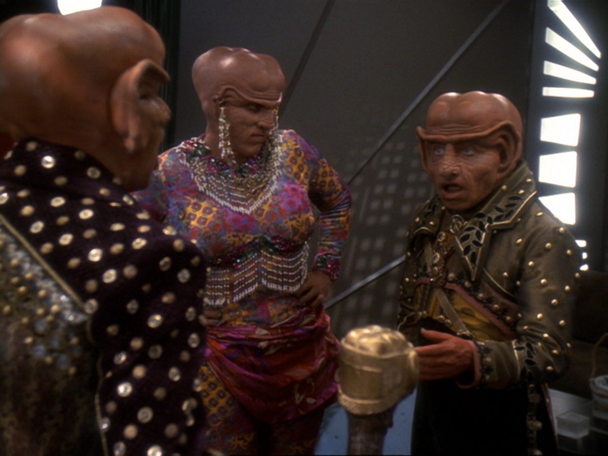 extant_StarTrek_DS9_6x23-ProfitAndLace_3285.jpg