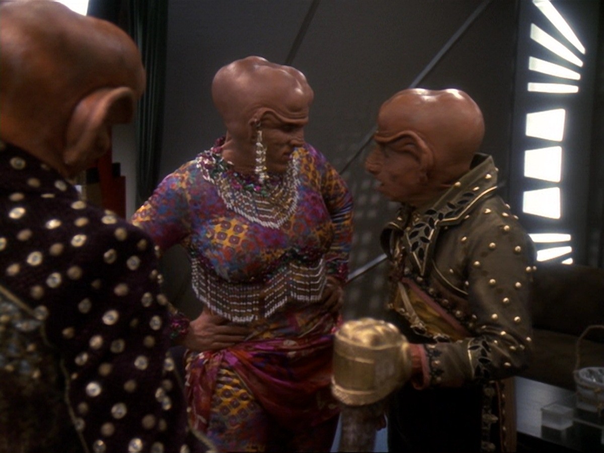 extant_StarTrek_DS9_6x23-ProfitAndLace_3291.jpg