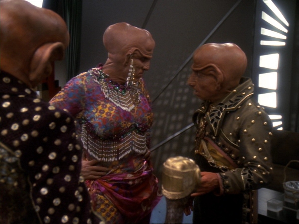 extant_StarTrek_DS9_6x23-ProfitAndLace_3292.jpg