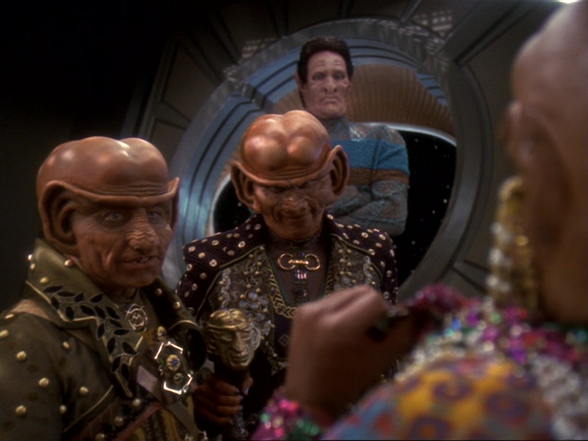 extant_StarTrek_DS9_6x23-ProfitAndLace_3353.jpg