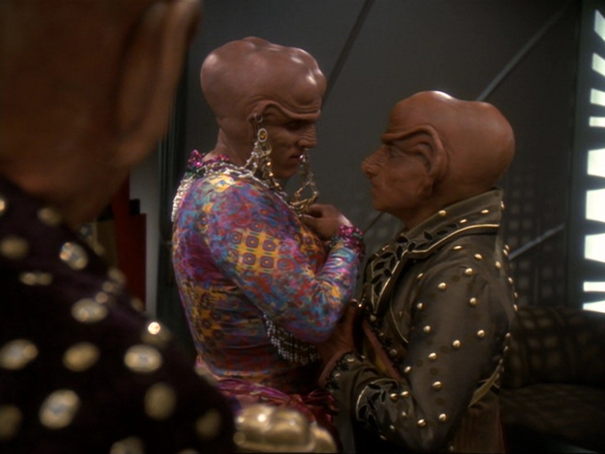 extant_StarTrek_DS9_6x23-ProfitAndLace_3366.jpg