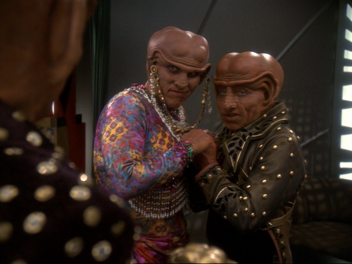 extant_StarTrek_DS9_6x23-ProfitAndLace_3380.jpg