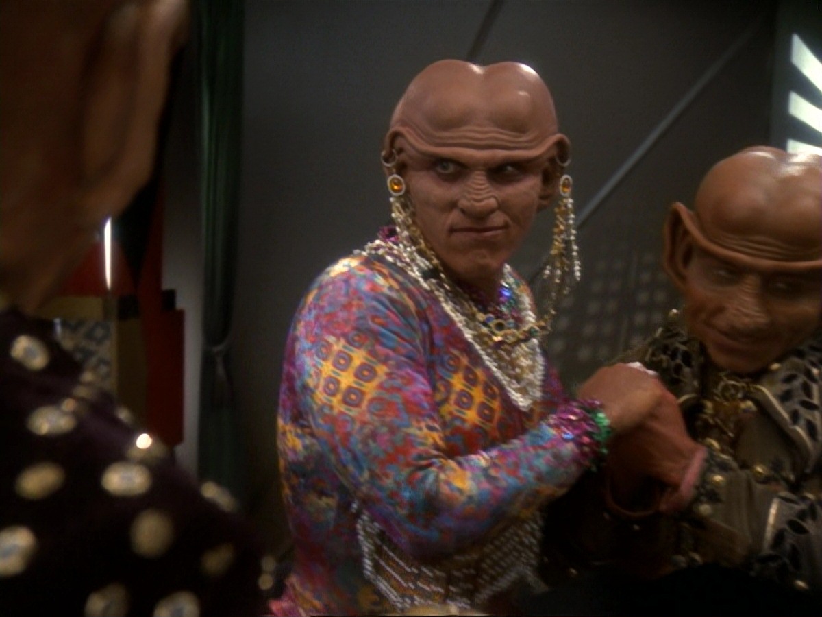 extant_StarTrek_DS9_6x23-ProfitAndLace_3387.jpg