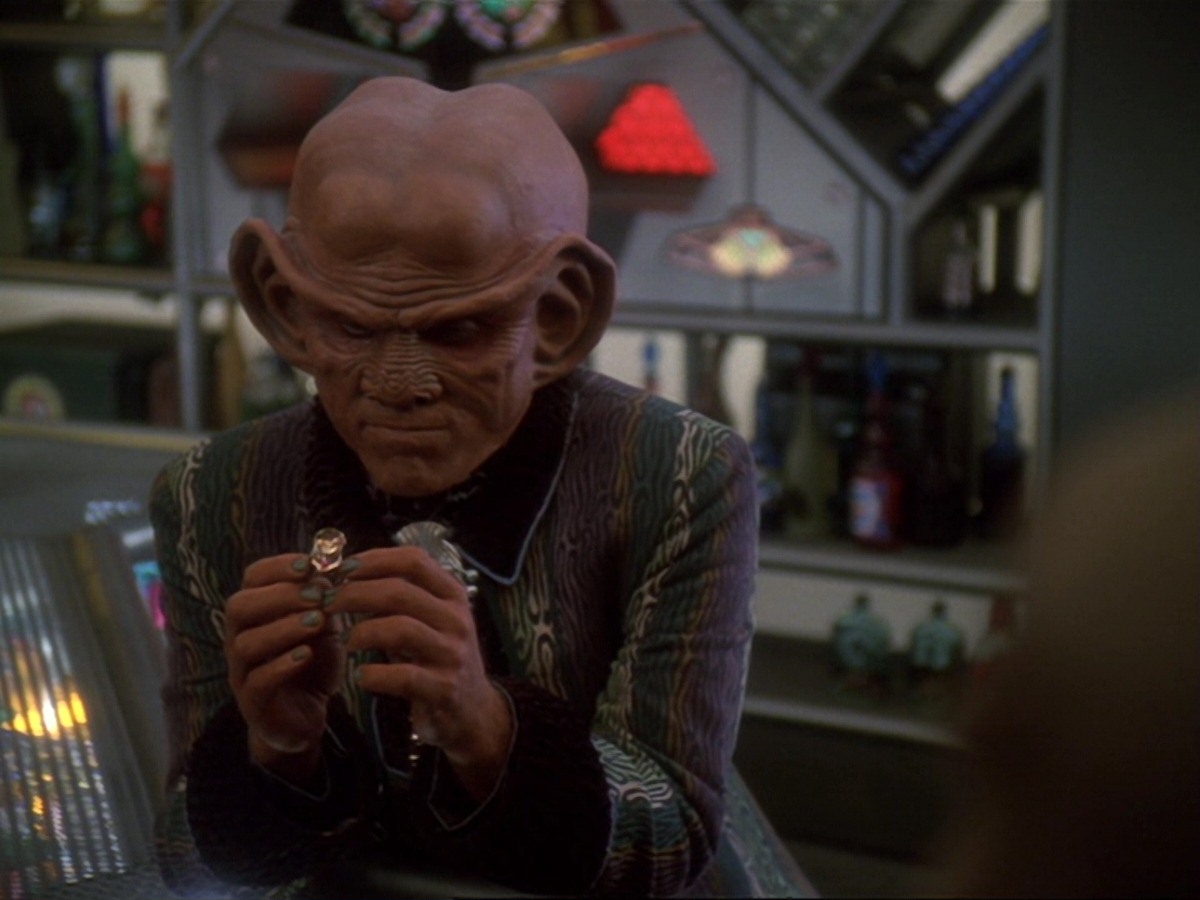 extant_StarTrek_DS9_6x23-ProfitAndLace_3430.jpg
