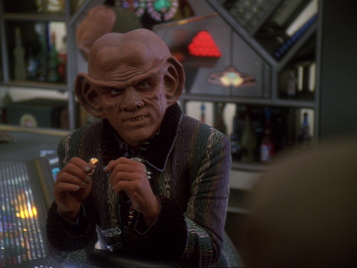 extant_StarTrek_DS9_6x23-ProfitAndLace_3452.jpg