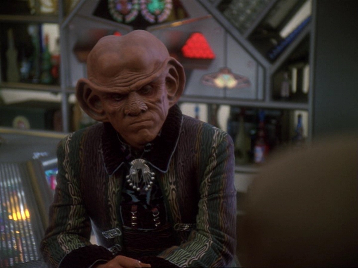 extant_StarTrek_DS9_6x23-ProfitAndLace_3464.jpg