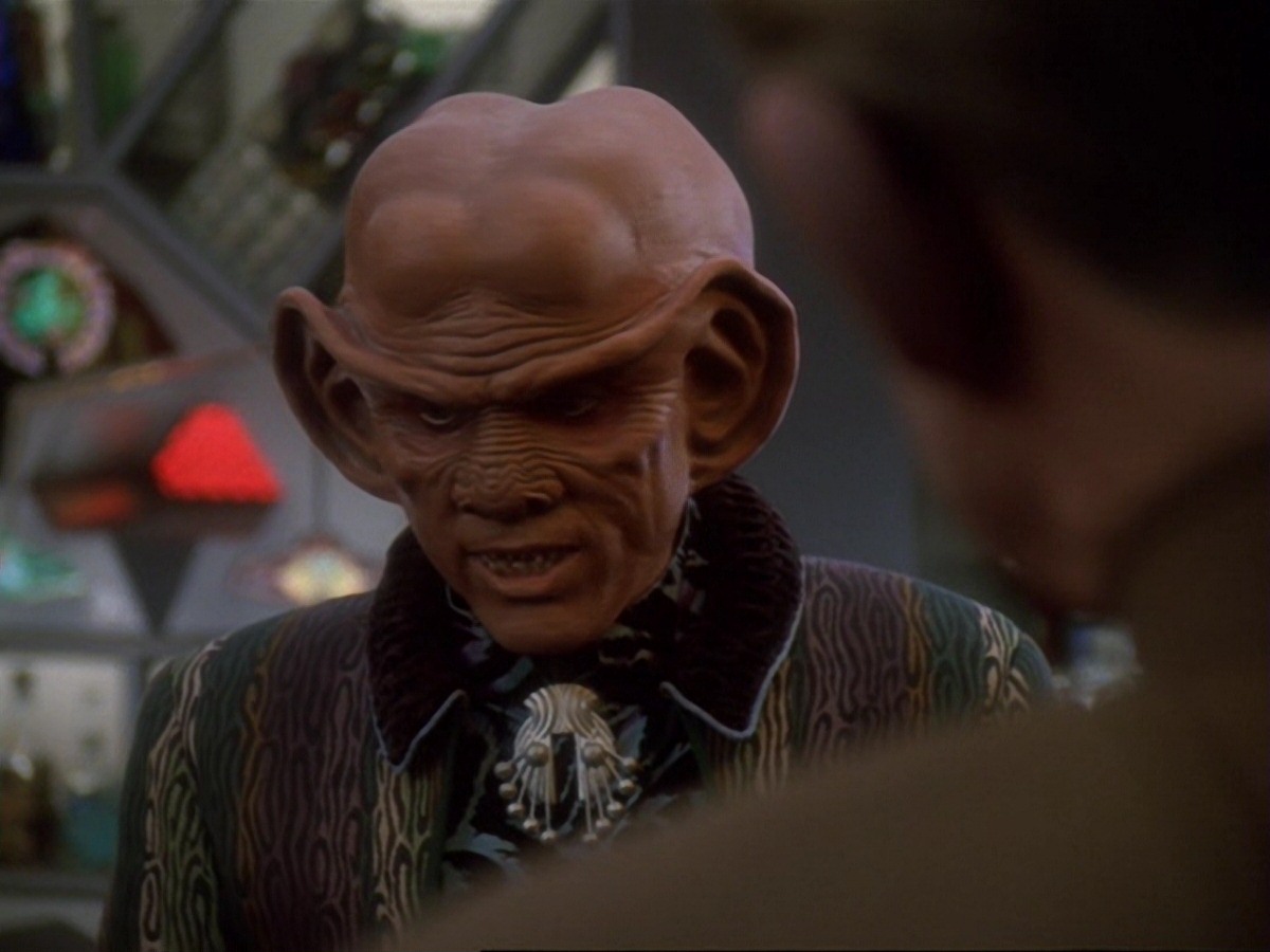 extant_StarTrek_DS9_6x23-ProfitAndLace_3481.jpg