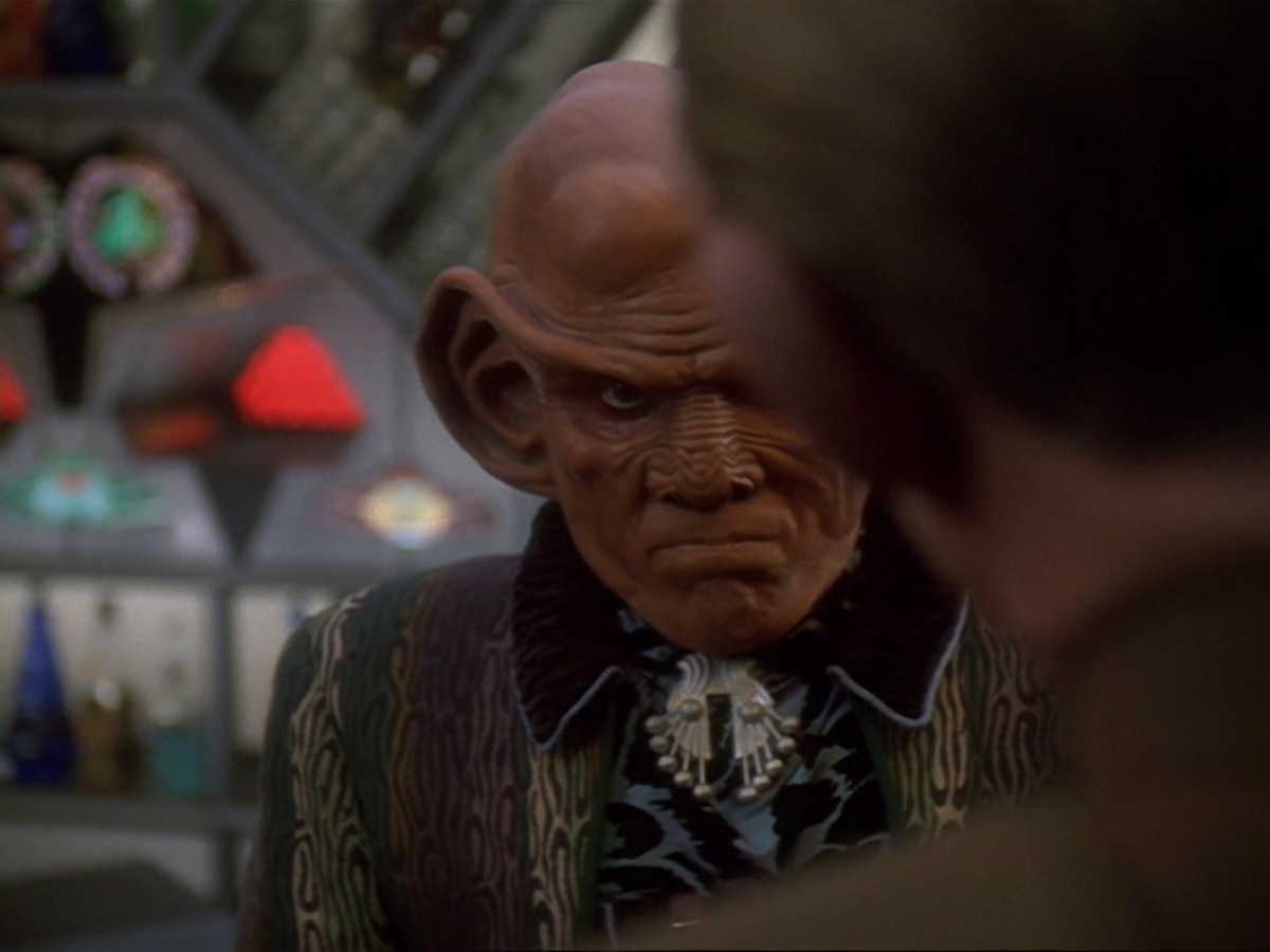extant_StarTrek_DS9_6x23-ProfitAndLace_3496.jpg