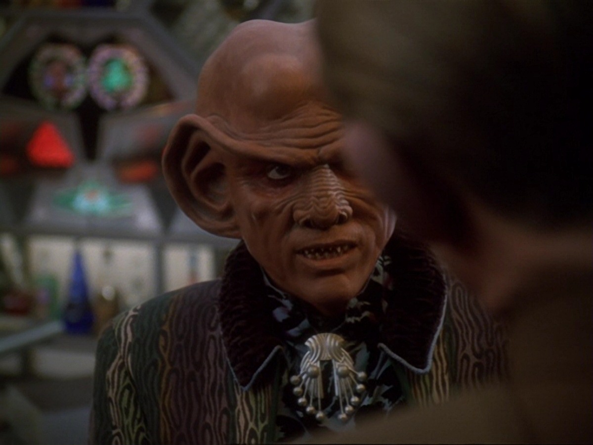 extant_StarTrek_DS9_6x23-ProfitAndLace_3500.jpg