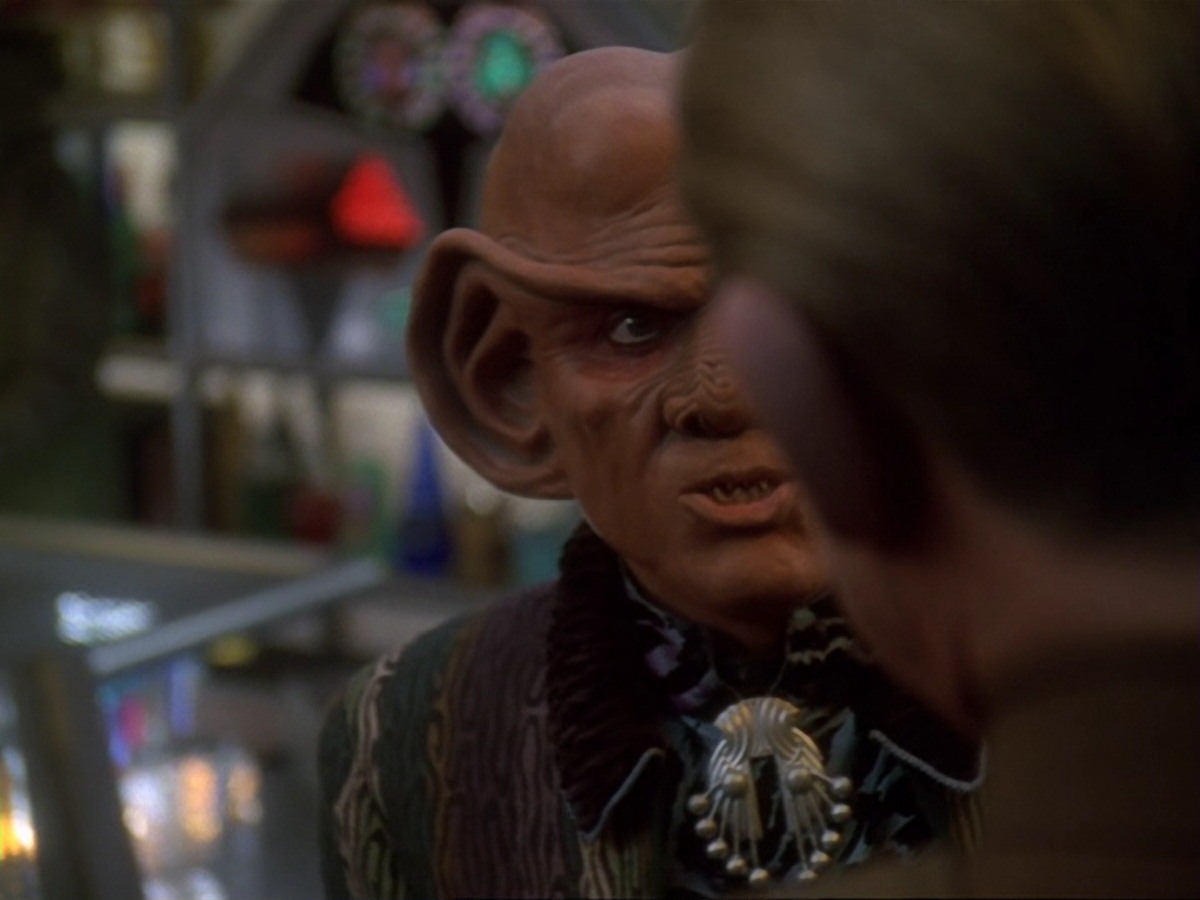 extant_StarTrek_DS9_6x23-ProfitAndLace_3503.jpg