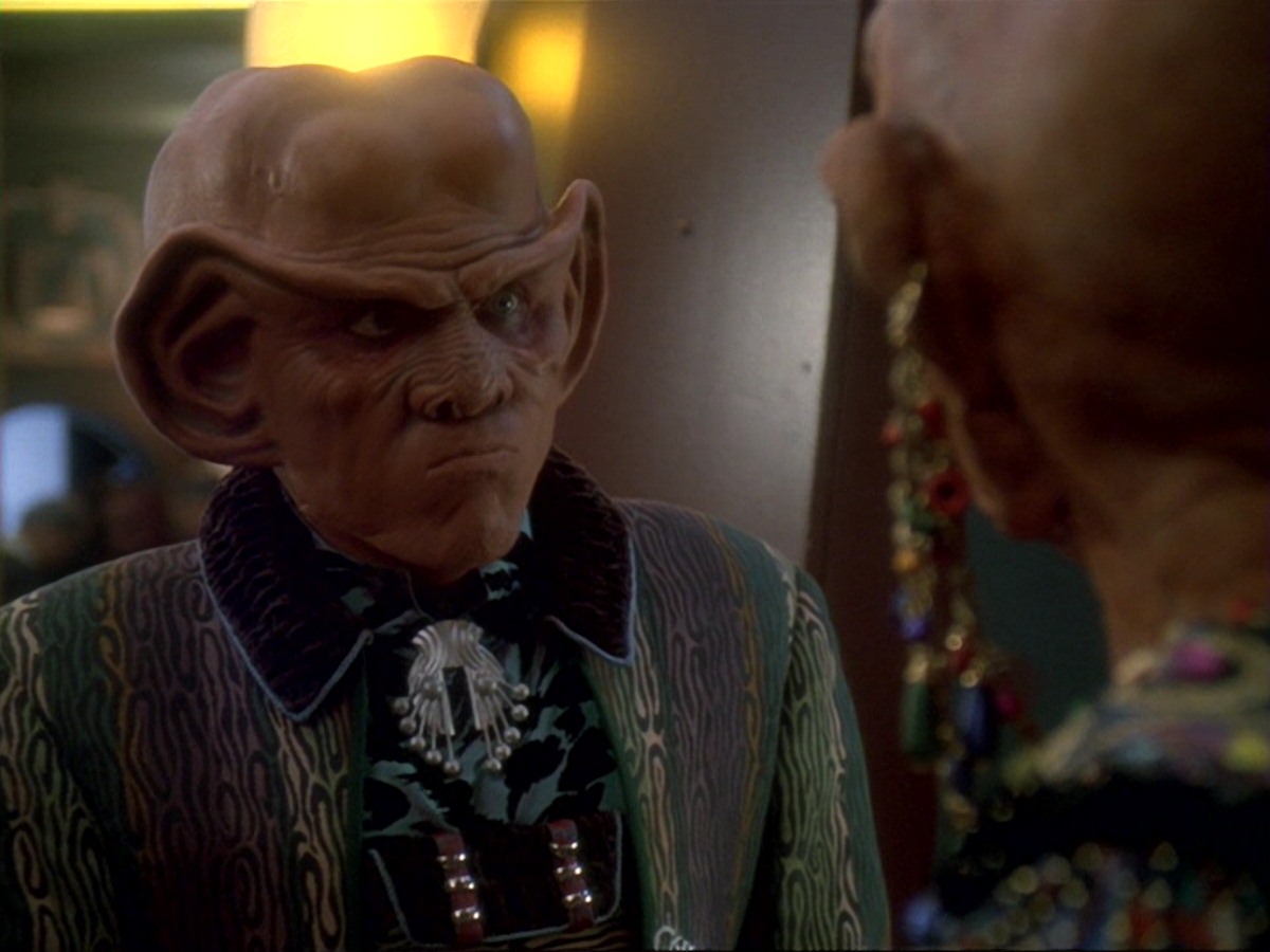 extant_StarTrek_DS9_6x23-ProfitAndLace_3600.jpg