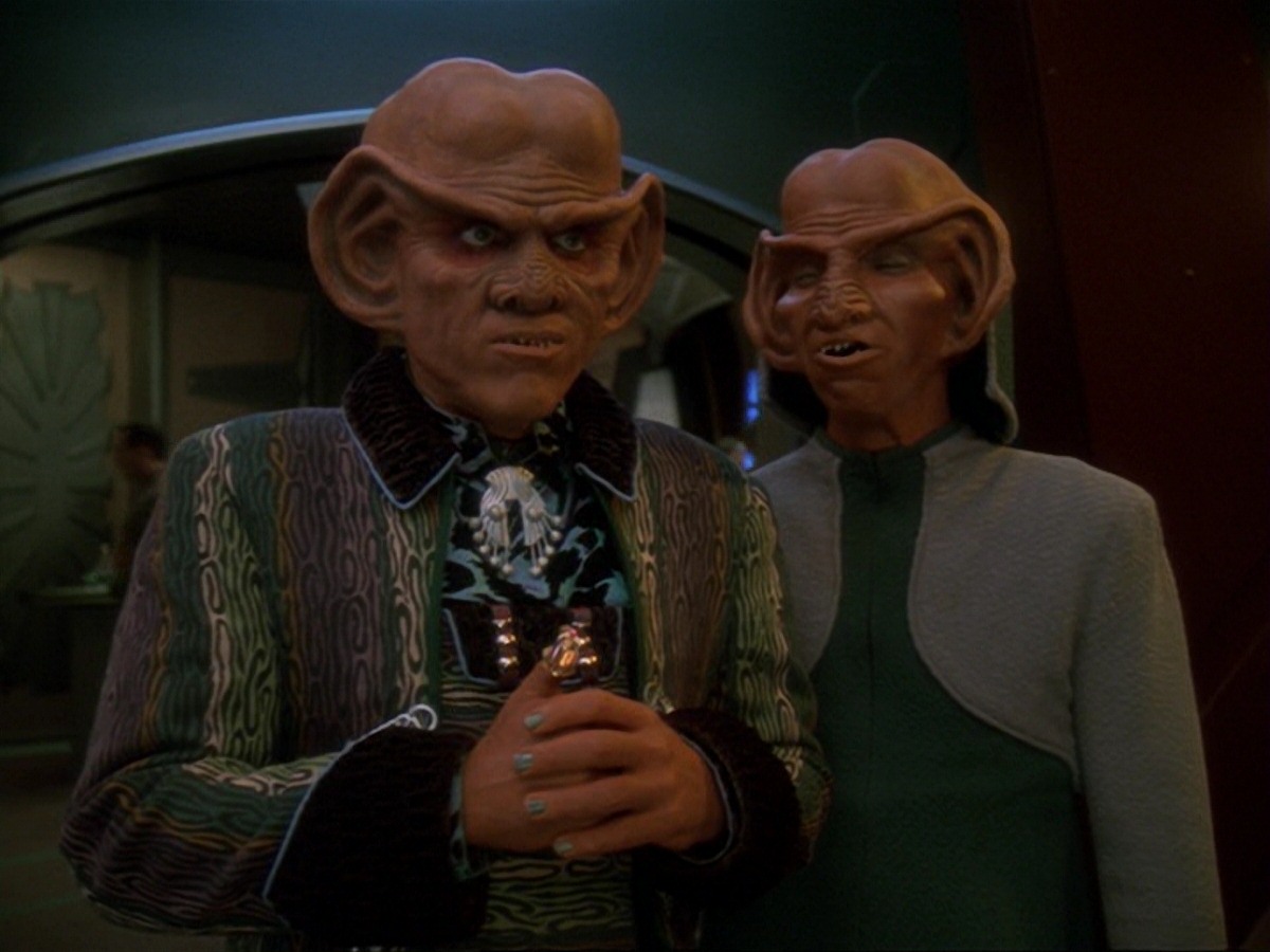 extant_StarTrek_DS9_6x23-ProfitAndLace_3639.jpg