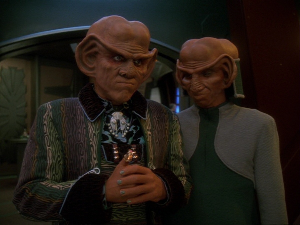 extant_StarTrek_DS9_6x23-ProfitAndLace_3643.jpg