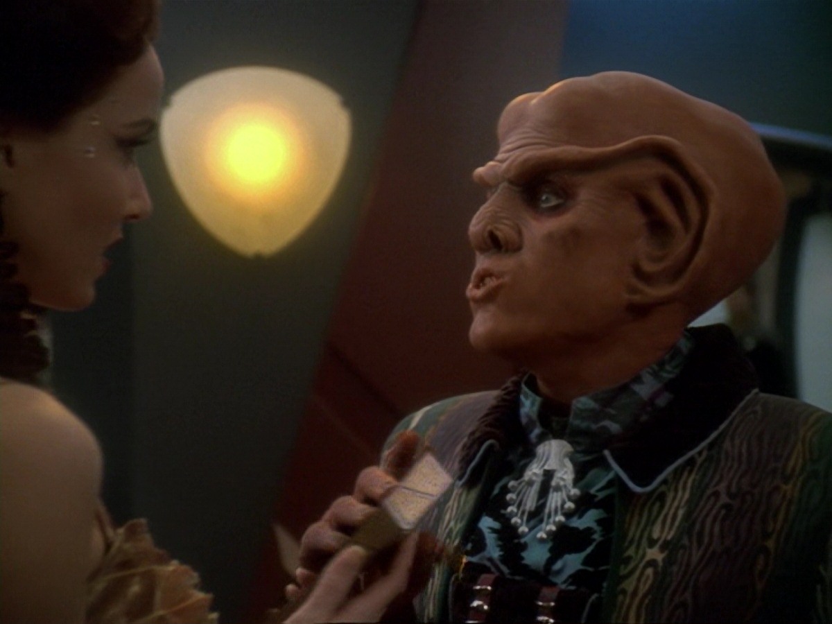 extant_StarTrek_DS9_6x23-ProfitAndLace_3661.jpg