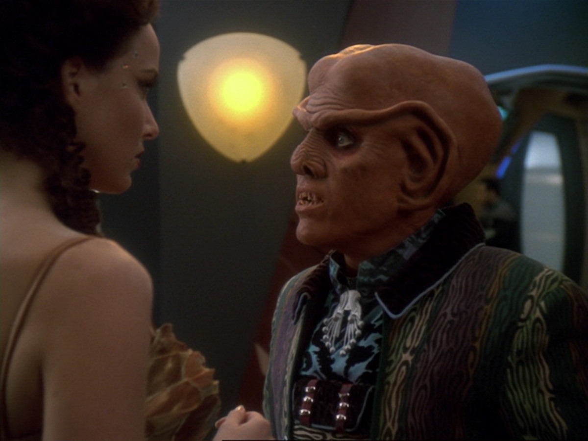 extant_StarTrek_DS9_6x23-ProfitAndLace_3669.jpg