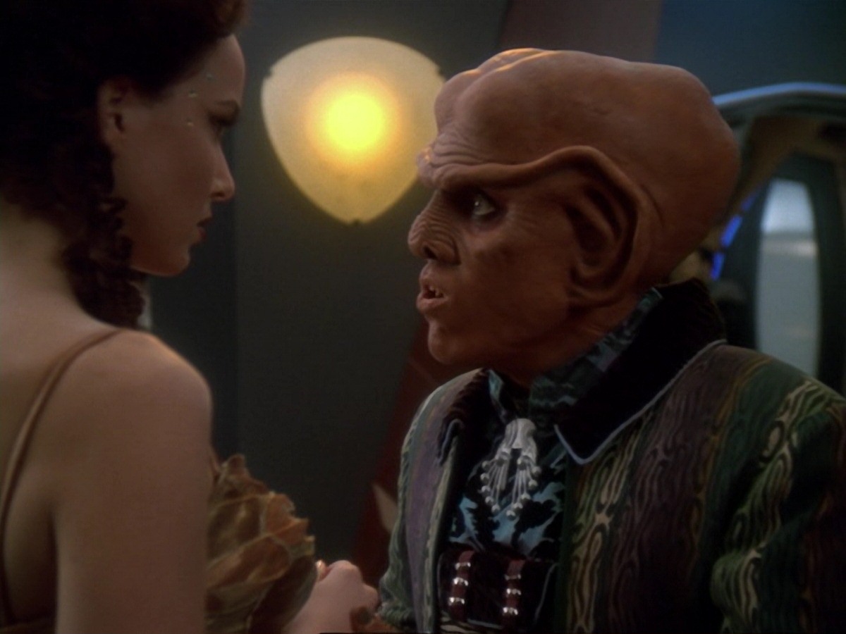 extant_StarTrek_DS9_6x23-ProfitAndLace_3672.jpg