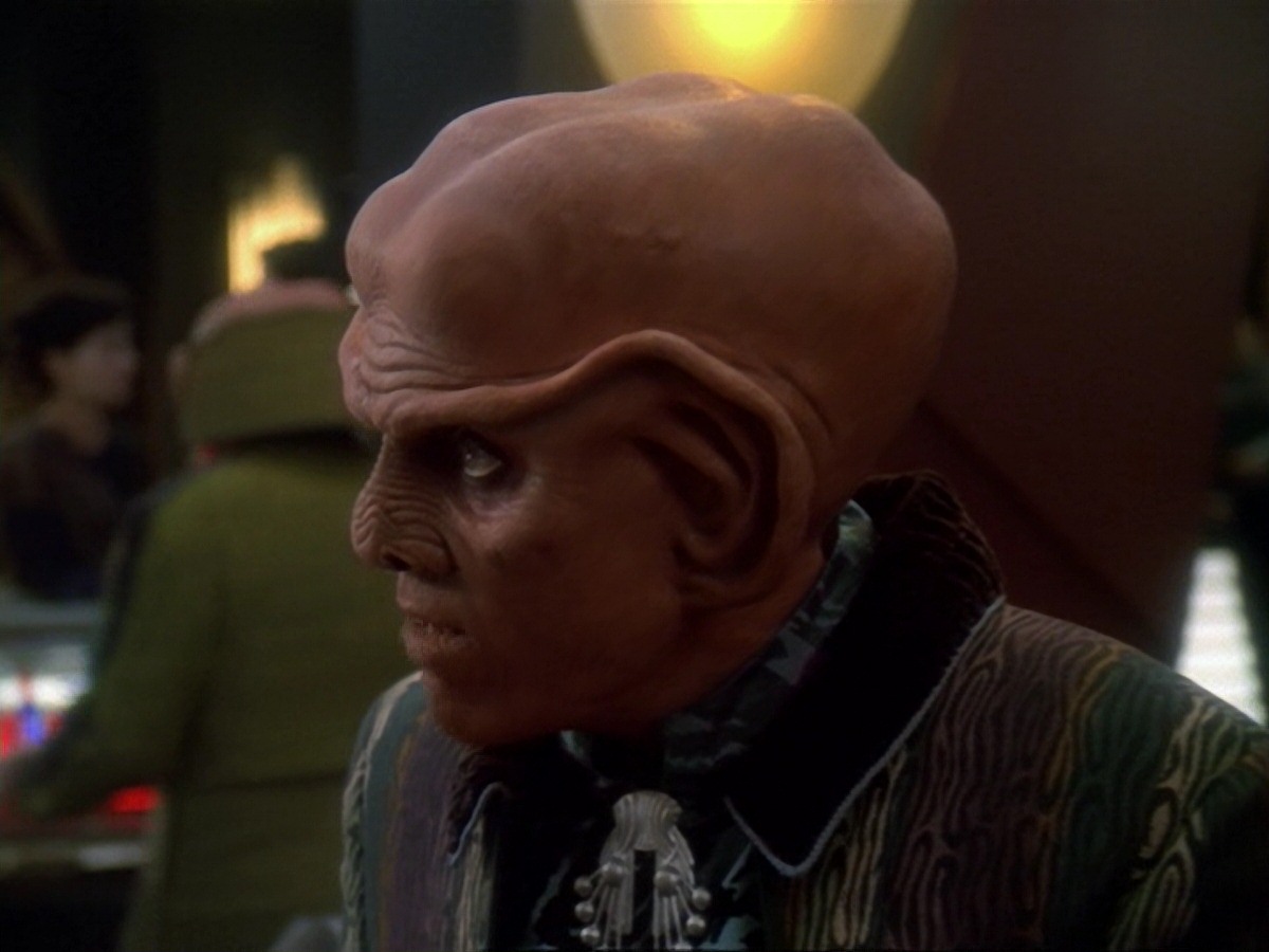extant_StarTrek_DS9_6x23-ProfitAndLace_3676.jpg