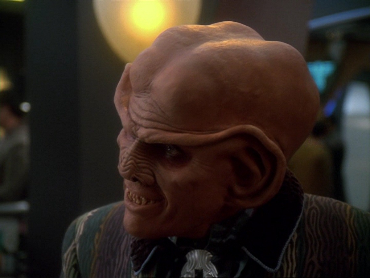 extant_StarTrek_DS9_6x23-ProfitAndLace_3723.jpg