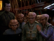 extant_StarTrek_DS9_6x23-ProfitAndLace_1378.jpg