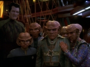 extant_StarTrek_DS9_6x23-ProfitAndLace_1389.jpg