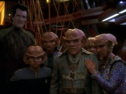 extant_StarTrek_DS9_6x23-ProfitAndLace_1390.jpg