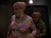 extant_StarTrek_DS9_6x23-ProfitAndLace_3102.jpg