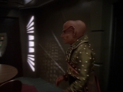 extant_StarTrek_DS9_6x23-ProfitAndLace_3106.jpg